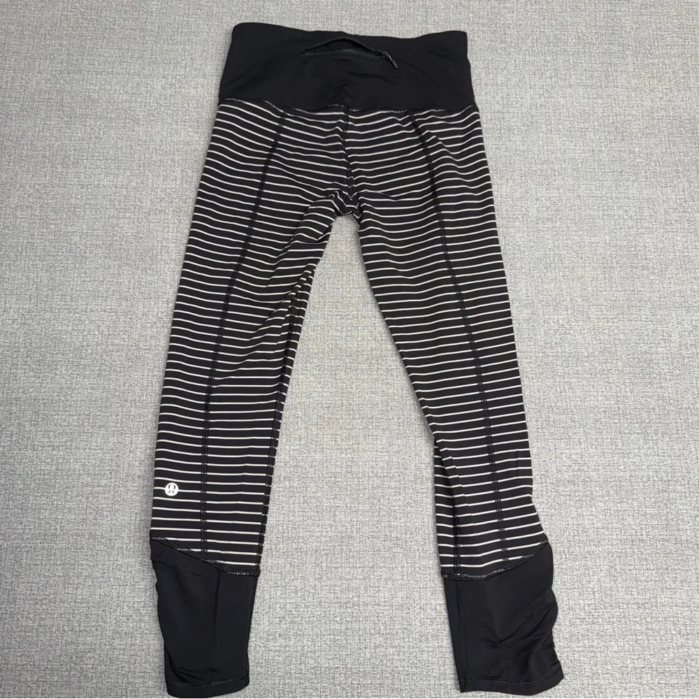 Lululemon Runday Crop Leggings - Picture 12 of 14